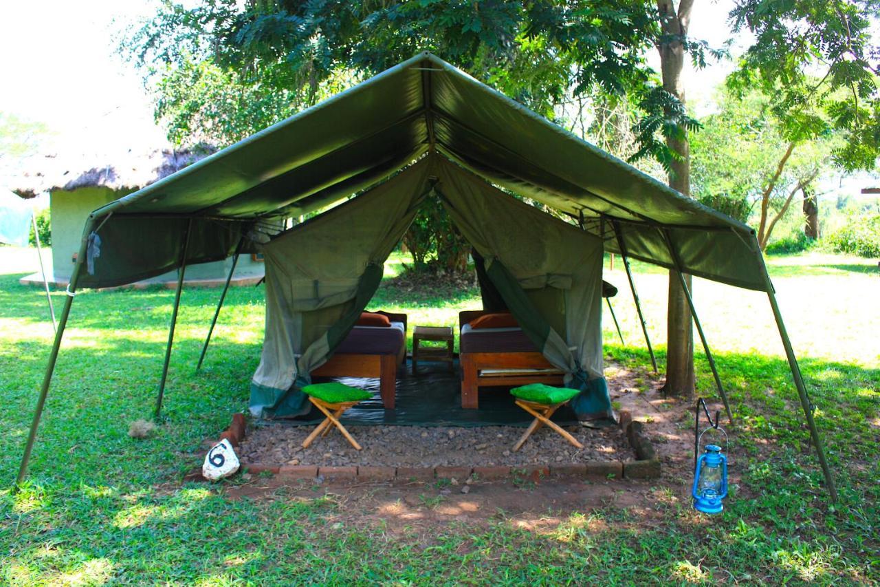 Red Chilli Rest Camp Hotel Paraa Exterior photo