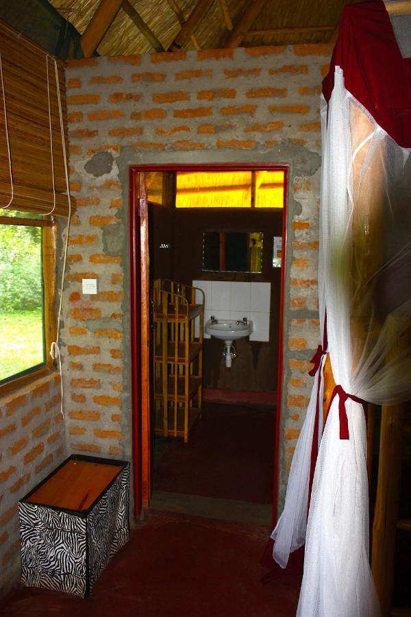 Red Chilli Rest Camp Hotel Paraa Exterior photo
